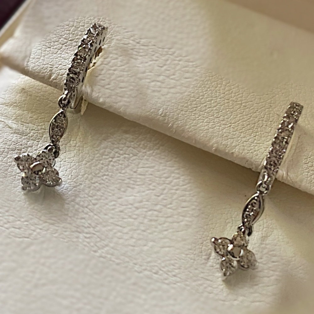 14KT White Gold Diamond Dangle Earrings